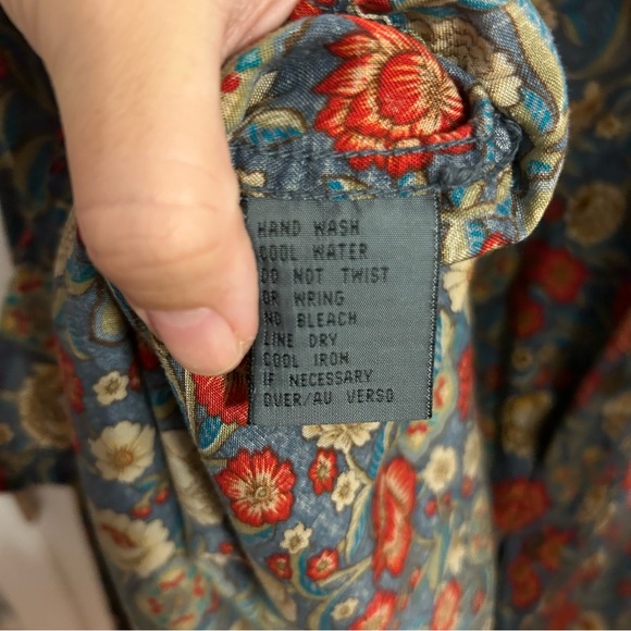 Vintage LizWear by Liz Claiborne Button Up Shirt - Picture 5 of 10